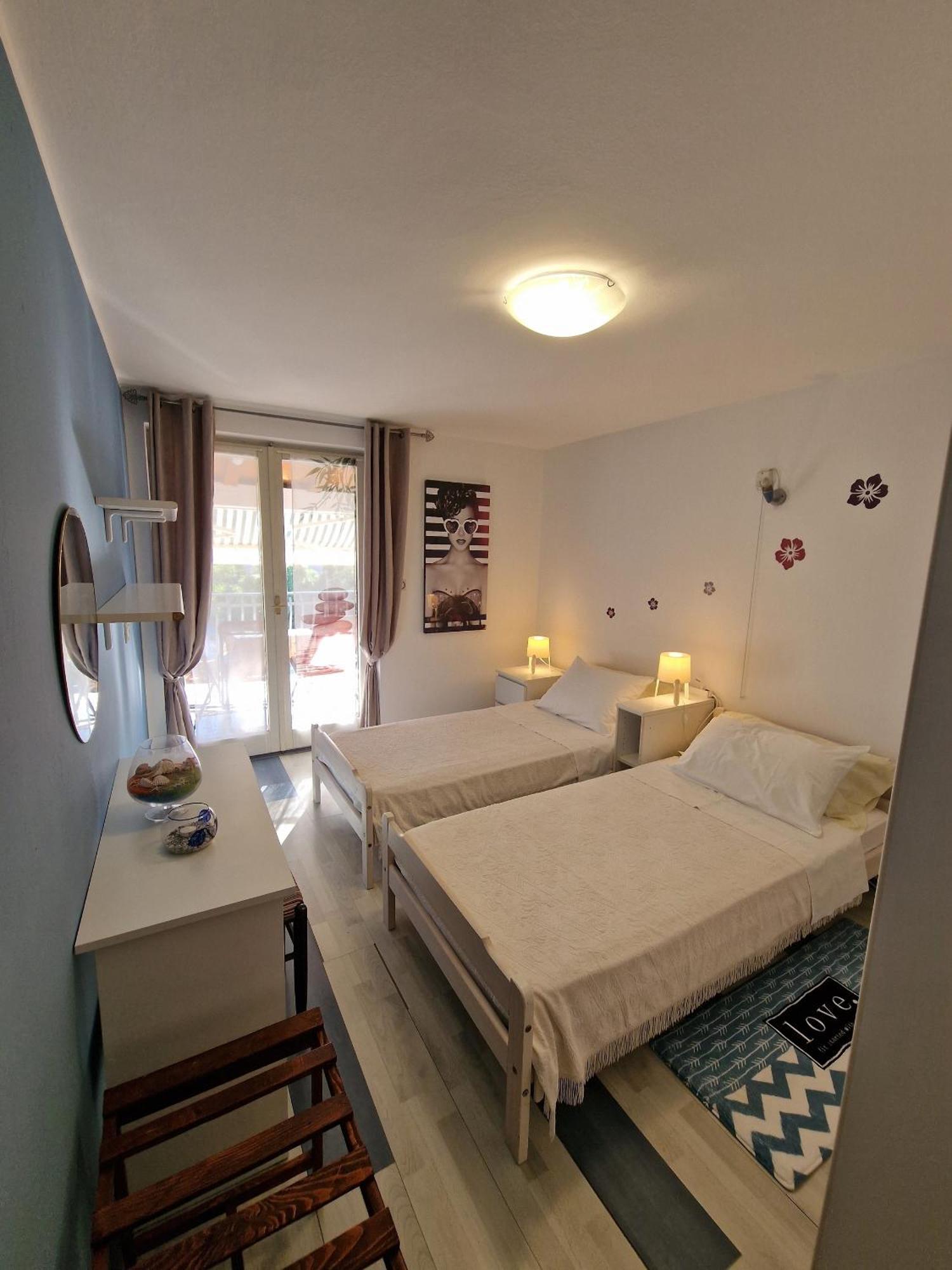 Apartments And Rooms By The Sea Rovinj - 19183 Εξωτερικό φωτογραφία